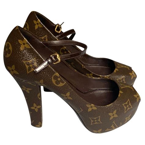 talons louis vuitton|Meer.